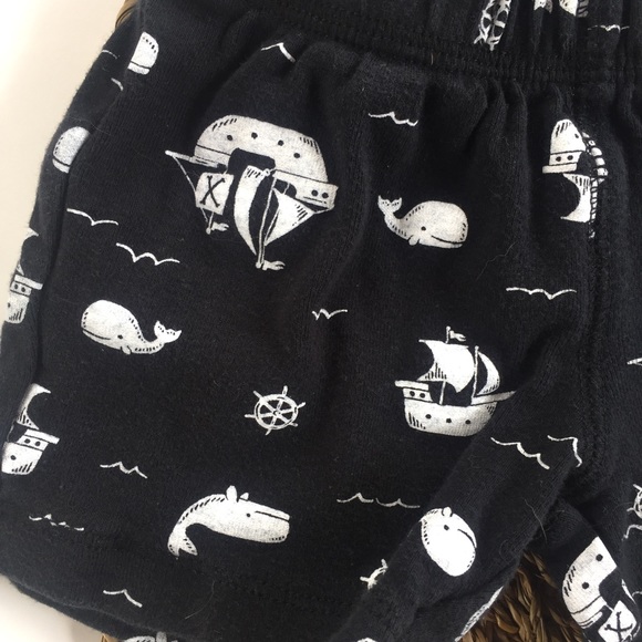 Carter's || Shorts and Bib "Wild for SnackTime" - Picture 6 of 8